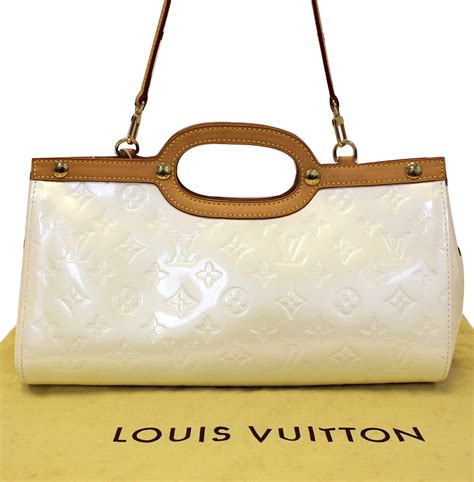 louis vuitton cream shoulder bag|louis vuitton round shoulder bag.